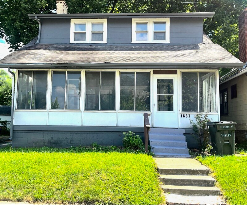 1687 E Mound St in Columbus, OH - Foto de edificio