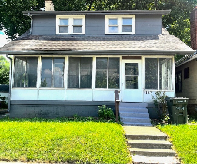 property at 1687 E Mound St