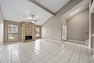 12238 Wild Pine Dr in Houston, TX - Building Photo - Building Photo