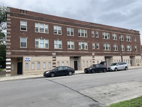 Crandon Avenue Apartments in Chicago, IL - Building Photo - Building Photo