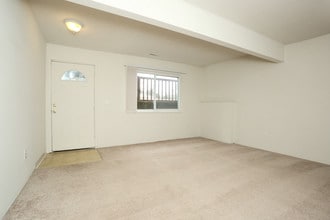 Arrowtree Apartments in Okemos, MI - Building Photo - Building Photo