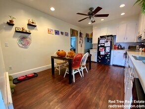 79 Wareham St in Medford, MA - Foto de edificio - Building Photo