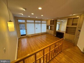 8233 Fairview Rd in Elkins Park, PA - Building Photo - Building Photo