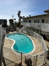 Maui Apartments in Del Mar, CA - Building Photo - Building Photo
