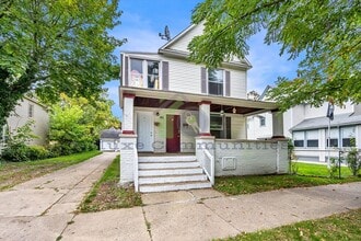 1335 Hamilton Ave NW in Grand Rapids, MI - Building Photo - Building Photo