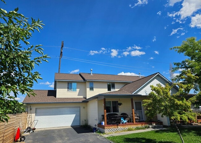 property at 506 Bondurant Ct