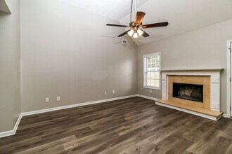 100 Princeton Ct in Covington, GA - Foto de edificio - Building Photo