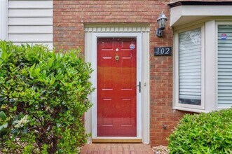 102 Holcomb Ferry Rd in Roswell, GA - Building Photo - Building Photo