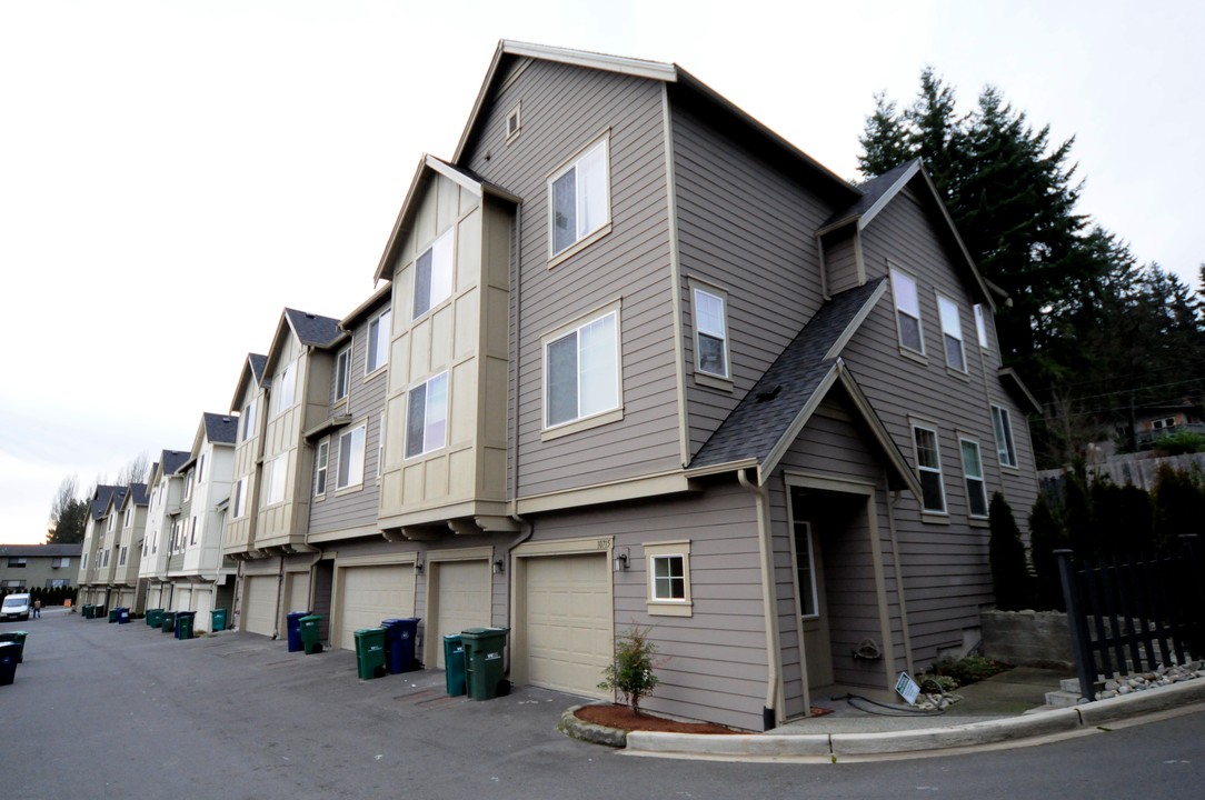 10705 Ross Rd in Bothell, WA - Building Photo