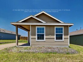 3205 Crestone Dr in Crandall, TX - Building Photo