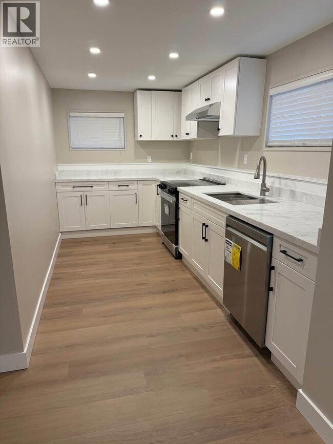 4810 Northlawn Dr in Burnaby, BC - Building Photo - Building Photo