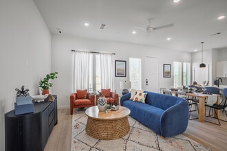 Oasis at Round Rock in Round Rock, TX - Building Photo - Interior Photo