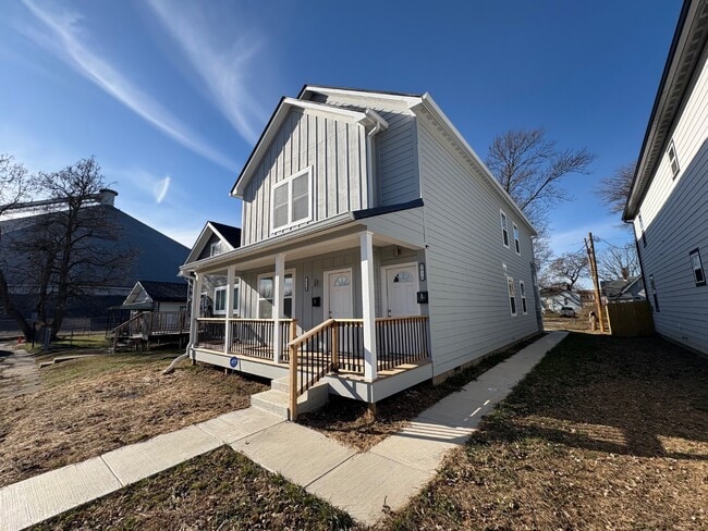 property at 2018 Rembrandt St