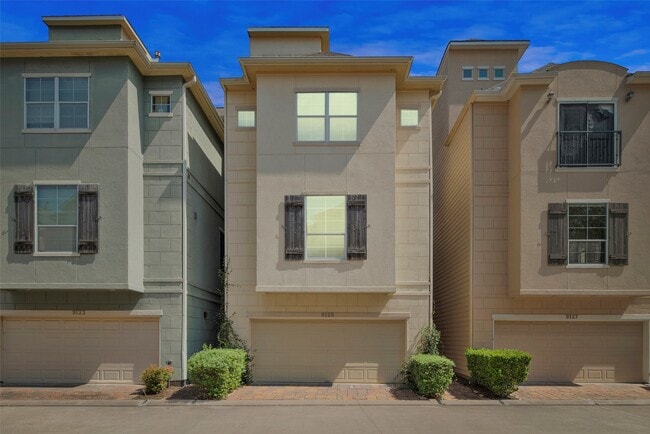 property at 9125 Harbor Hills Dr