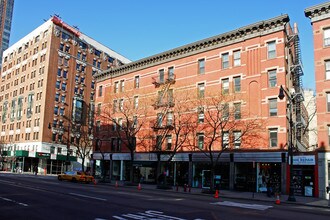 221-223 Columbus Ave in New York, NY - Foto de edificio - Building Photo