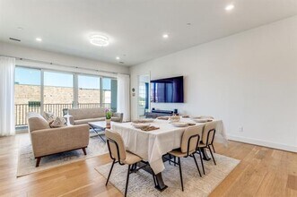 15875 Spectrum Dr in Addison, TX - Building Photo - Building Photo