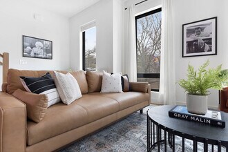 761 Lynwood Ave in Nashville, TN - Foto de edificio - Building Photo