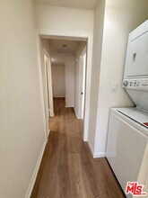 1029 Coronado Terrace in Los Angeles, CA - Building Photo - Building Photo