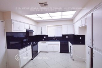 873 Kristin Ln in Hemet, CA - Building Photo - Building Photo