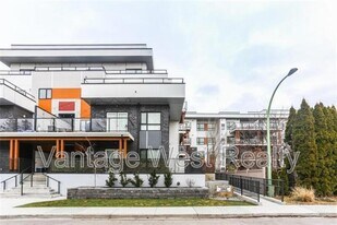 1883-1883 Water St in Kelowna, BC - Building Photo