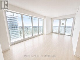 3900 Confederation Pkwy in Mississauga, ON - Building Photo