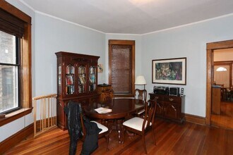 1326 N Claremont Ave in Chicago, IL - Foto de edificio - Building Photo