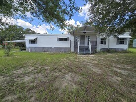 12454 Cumberland Rd in Brooksville, FL - Building Photo