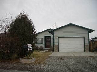 113 6th St in Belgrade, MT - Building Photo