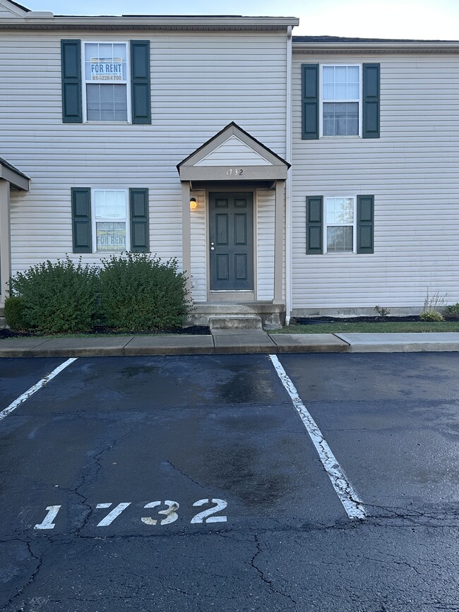 1732 Bennigan Dr in Hilliard, OH - Building Photo - Building Photo