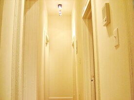 1401 Madison Ave in Baltimore, MD - Building Photo