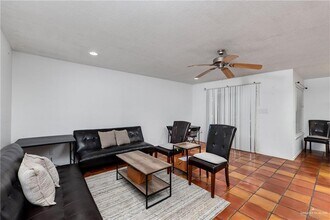 15 El Rancho Rd in McAllen, TX - Building Photo - Building Photo