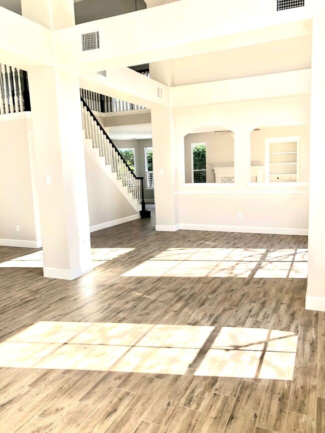 property at 5711 Silver Bay Ct