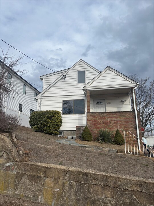 178 Jefferson Ave in Roslyn Heights, NY - Building Photo