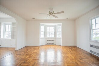 733 E Walnut St in Long Beach, NY - Building Photo - Building Photo