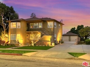 6311 La Tijera Blvd in Los Angeles, CA - Foto de edificio - Building Photo