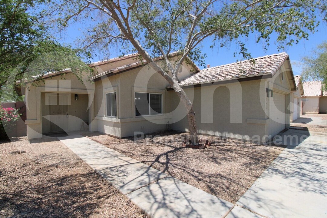 16175 W Washington St in Goodyear, AZ - Building Photo