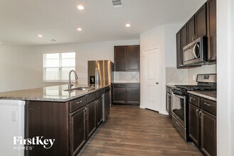 2647 Hoffman Ln in Conroe, TX - Building Photo - Building Photo