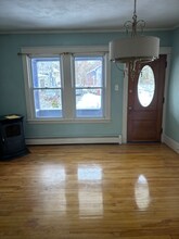 34 Pleasantdale Ave in Waterville, ME - Building Photo - Building Photo