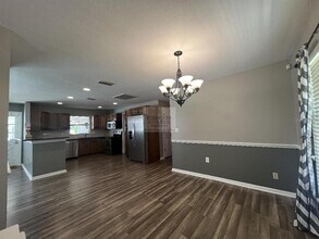 630 Queens Cir in Lakeland, FL - Building Photo - Building Photo