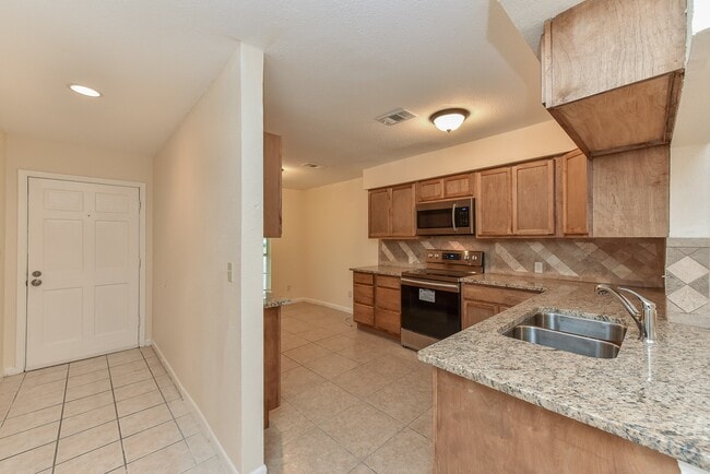18610 Anne Dr in Houston, TX - Foto de edificio - Building Photo