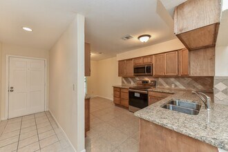 18610 Anne Dr in Houston, TX - Building Photo - Building Photo