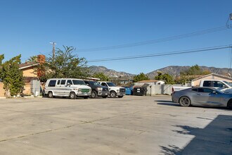 11700 Glenoaks Blvd in San Fernando, CA - Building Photo - Building Photo