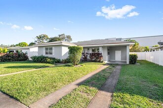 1260 SW 32nd St in Fort Lauderdale, FL - Building Photo - Building Photo