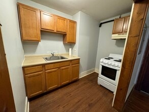 30 Main St in Springfield, VT - Building Photo - Building Photo