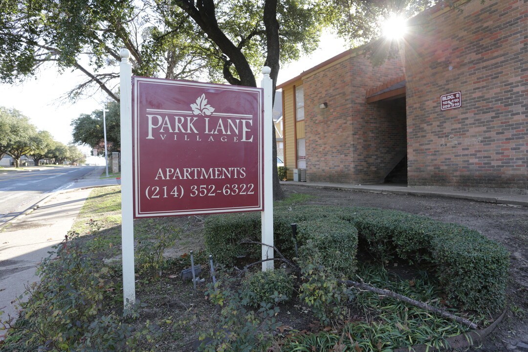 Kendall Villas in Dallas, TX - Foto de edificio