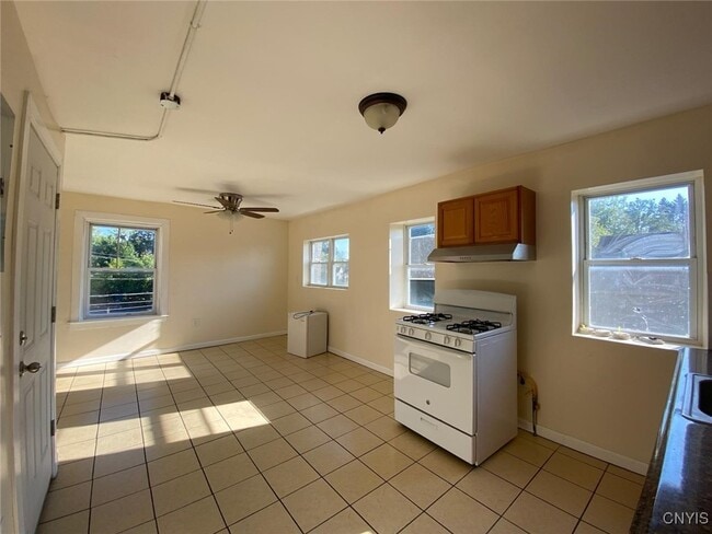 1003 Park Ave in Utica, NY - Building Photo - Building Photo