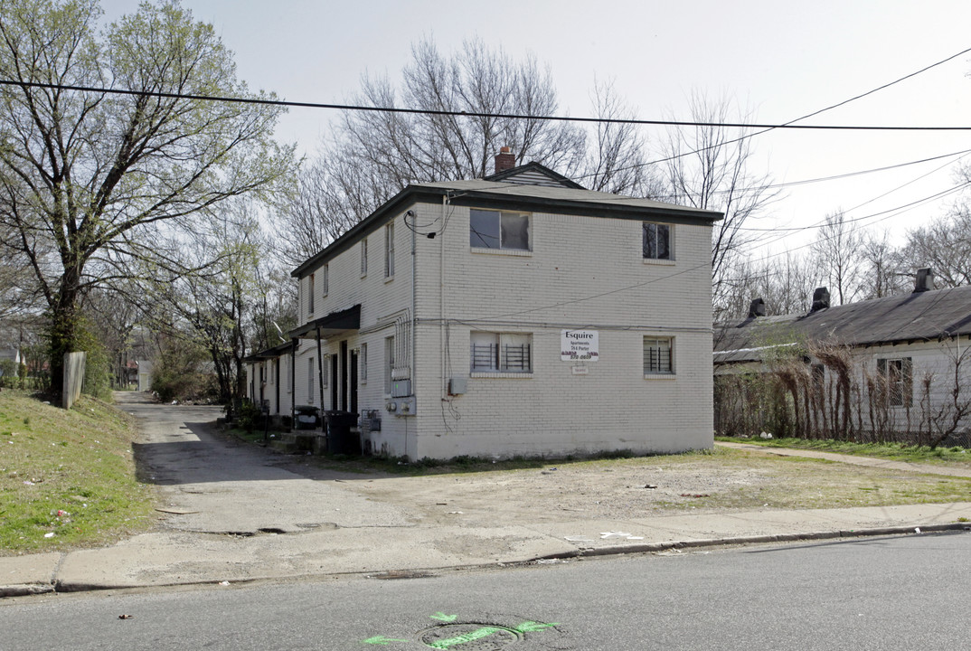 Esquire Apartments in Memphis, TN - Building Photo