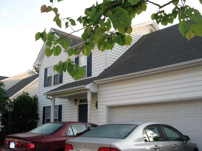 2513 Laurel Falls Ln in Raleigh, NC - Building Photo - Building Photo