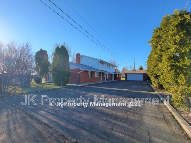 property at 820 2nd Ave NW