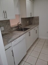 8261 SW 128th St in Pinecrest, FL - Building Photo - Building Photo